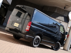 ハイエースバンDX　4WD　ディーゼル　丸目