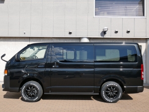 ハイエースバンDX　4WD　ディーゼル　丸目