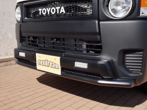 ハイエースバンDX　4WD　ディーゼル　丸目
