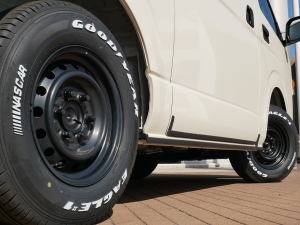 ハイエースバンDX　4WD　ディーゼル　丸目