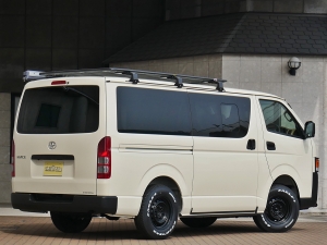 ハイエースバンDX　4WD　ディーゼル　丸目