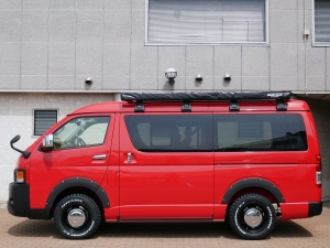 ハイエースワゴン１０人乗りワゴン　特設カラー消防レッド