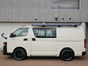 ハイエースバンDX　4WD　ディーゼル　丸目