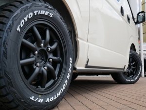 ハイエースバンDX　4WD　ディーゼル　丸目