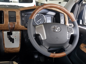 ハイエースバンDX　4WD　ディーゼル　丸目