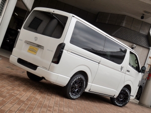 ハイエースバン安全装備追加 特別仕様車ダークプライム2