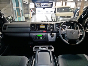 ハイエースバン安全装備追加 特別仕様車ダークプライム2