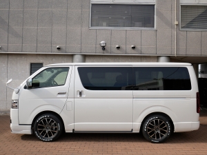 ハイエースバン新車一部改良後　ディーゼル四駆