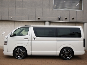 ハイエースバン新車一部改良後　ディーゼル四駆