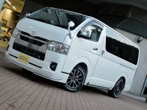 ハイエースバン新車一部改良後　ディーゼル四駆