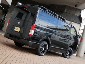 ハイエースバンDX　4WD　ディーゼル　丸目
