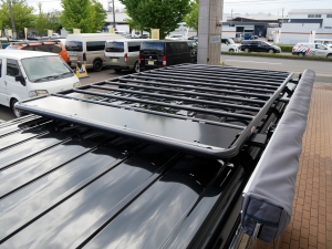 ハイエースバンDX　4WD　ディーゼル　丸目