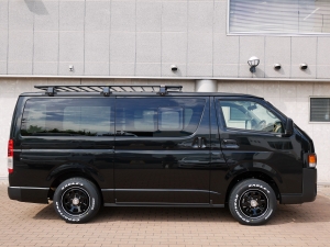 ハイエースバンDX　4WD　ディーゼル　丸目
