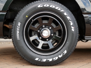 ハイエースバンDX　4WD　ディーゼル　丸目