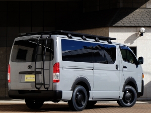 ハイエースバンディーゼル4WD　丸目カスタム　ネオクラシック