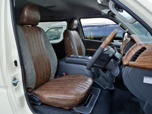 ハイエースワゴン10人乗りワゴン　車中泊できる街乗り仕様車