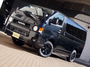 ハイエースバンディーゼル4WD　丸目カスタム　ネオクラシック