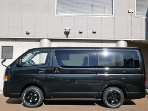 ハイエースバンディーゼル4WD　丸目カスタム　ネオクラシック