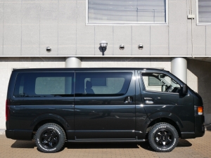 ハイエースバンディーゼル4WD　丸目カスタム　ネオクラシック
