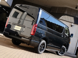 ハイエースバンディーゼル4WD　丸目カスタム　ネオクラシック