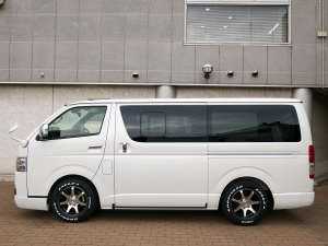 ハイエースバン新車一部改良後　ディーゼル四駆