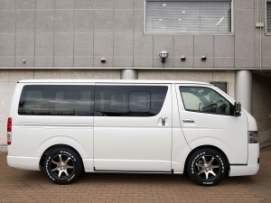 ハイエースバン新車一部改良後　ディーゼル四駆
