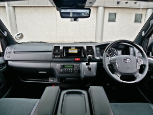 ハイエースバン新車一部改良後　ディーゼル四駆