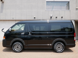 ハイエースワゴン新車アウトレットキャンピング　車中泊できる街乗り仕様車