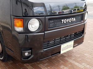 ハイエースバンディーゼル4WD　丸目カスタム　ネオクラシック