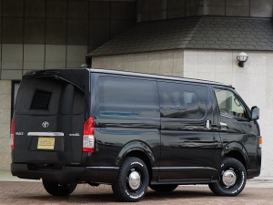 ハイエースバンディーゼル4WD　丸目カスタム　ネオクラシック