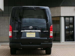 ハイエースバン新車アウトレットディーゼル4WD　丸目カスタム　ネオクラシック