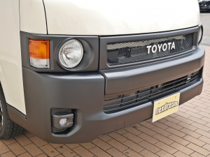 ハイエースバン新車アウトレット特設カラーライトイエロー　安全装備付き