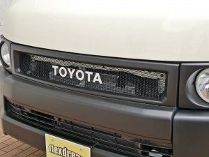 ハイエースバン新車アウトレット特設カラーライトイエロー　安全装備付き