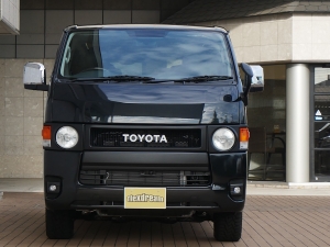 ハイエースバンディーゼル4WD　丸目カスタム　ネオクラシック