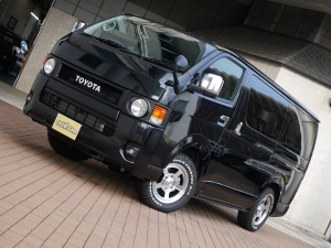 ハイエースバンディーゼル4WD　丸目カスタム　ネオクラシック