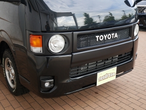 ハイエースバンディーゼル4WD　丸目カスタム　ネオクラシック