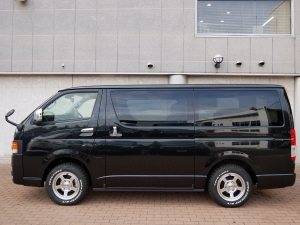 ハイエースバンディーゼル4WD　丸目カスタム　ネオクラシック