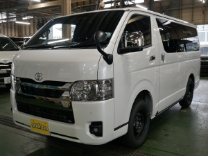 ハイエースＶ新車一部改良後　ディーゼル四駆