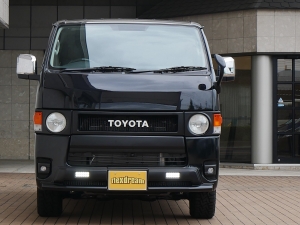ハイエースバンディーゼル4WD　丸目カスタム　ネオクラシック