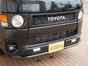 ハイエースバンディーゼル4WD　丸目カスタム　ネオクラシック