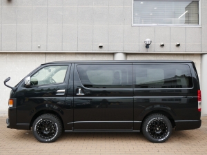 ハイエースバンディーゼル4WD　丸目カスタム　ネオクラシック
