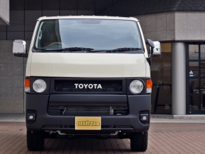 ハイエースバンディーゼル4WD　丸目カスタム　ネオクラシック