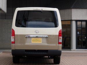 ハイエースバンディーゼル4WD　丸目カスタム　ネオクラシック