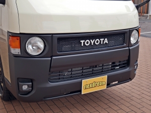ハイエースバンディーゼル4WD　丸目カスタム　ネオクラシック
