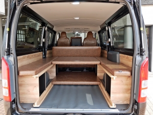 ハイエースバンDX　4WD　ディーゼル　丸目