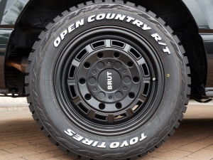 ハイエースバンDX　4WD　ディーゼル　丸目