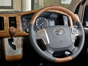 ハイエースバンDX　4WD　ディーゼル　丸目