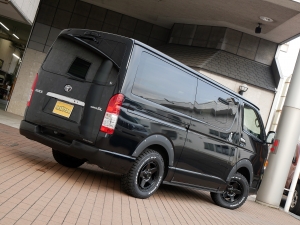 ハイエースバンディーゼル4WD　丸目カスタム　ネオクラシック