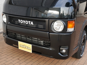 ハイエースバンディーゼル4WD　丸目カスタム　ネオクラシック