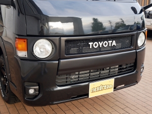 ハイエースバンディーゼル4WD　丸目カスタム　ネオクラシック